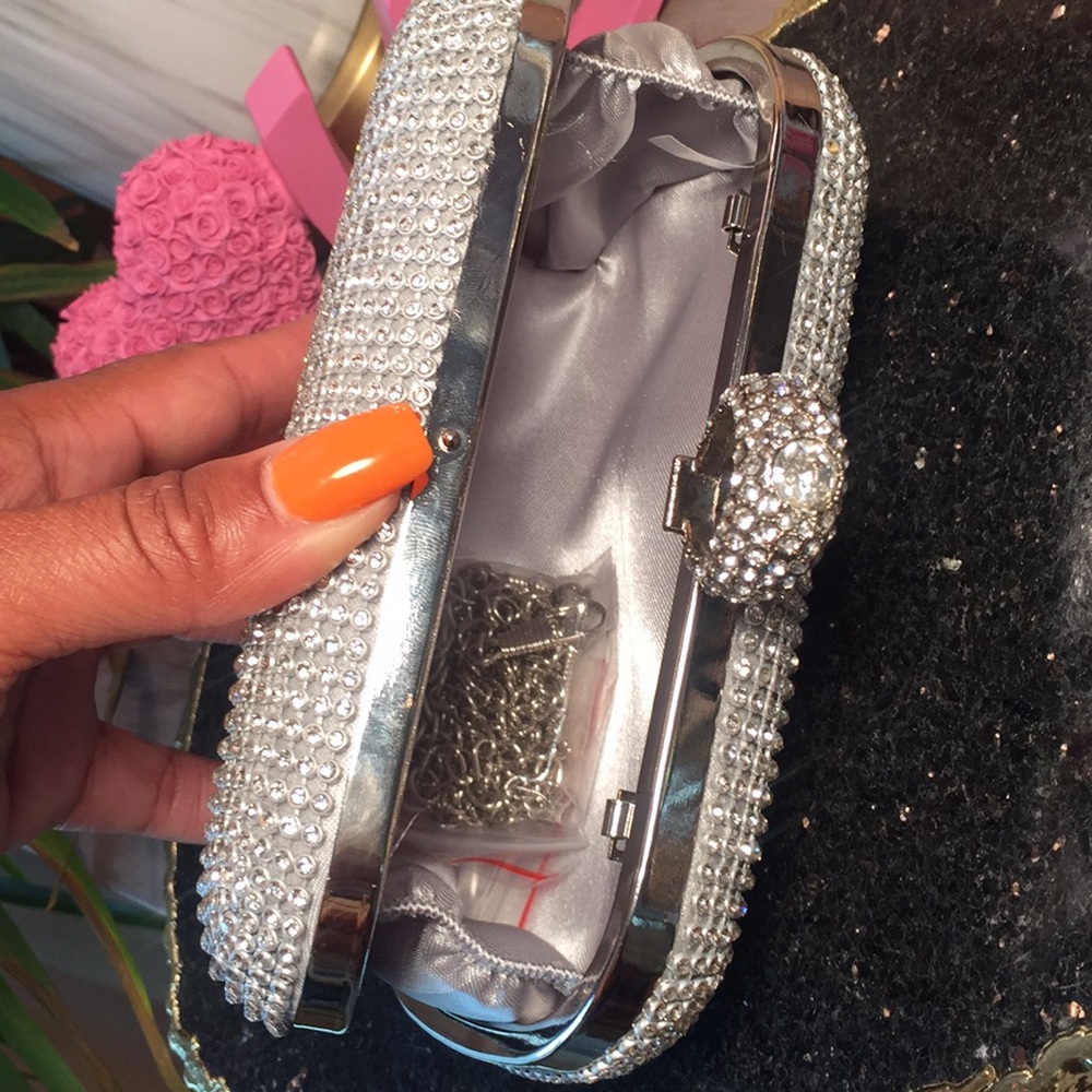 Silver Rhinestone Clutch - Picture 3 of 4
